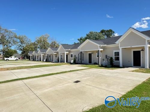 120 Foster Way Dr, Huntsville, AL, 35806-1868 | Card Image