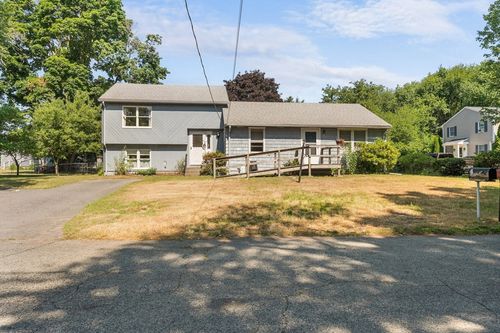 48 Westbrook Dr, Seekonk, MA, 02771-3732 | Card Image