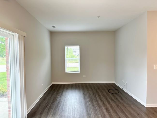 APT-1F - 853 E Main St, Condo with 2 bedrooms, 2 bathrooms and 2 parking in East Dundee IL | Image 6