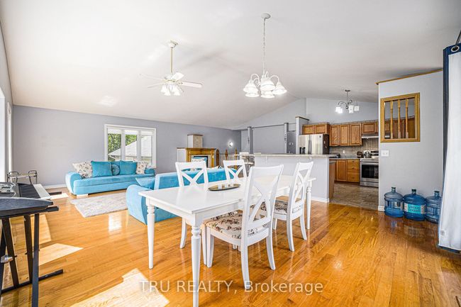 1060 7 Th Line, House other with 5 bedrooms, 3 bathrooms and 10 parking in Carleton Place ON | Image 20