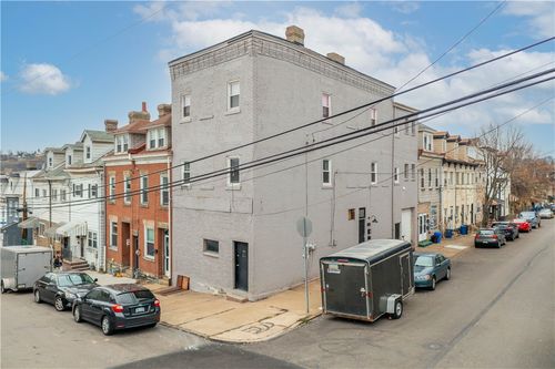 421 52nd St, Pittsburgh, PA, 15201-2586 | Card Image