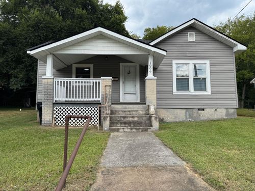 1006 Halifax Rd, Danville, VA, 24540-4937 | Card Image