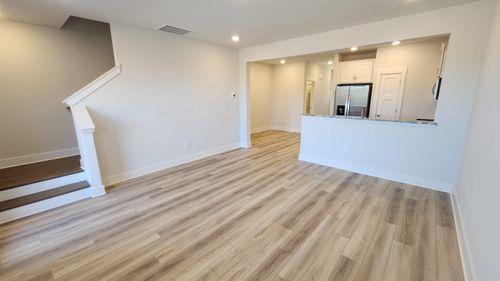 143 Dalmatian Dr, Spartanburg, SC, 29307-1082 | Card Image