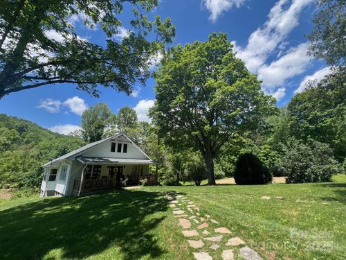 83 Kimberly Ln, Newland, NC, 28657-9673 | Card Image