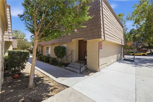 27511 Endeavor St, Agoura Hills, CA, 91301 | Card Image
