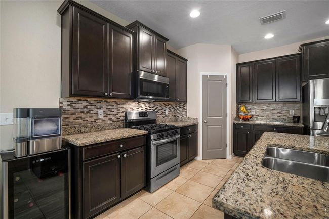 Kitchen | Image 23