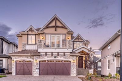 301 Aspen Summit Hts Sw, House detached with 6 bedrooms, 4 bathrooms and 6 parking in Calgary AB | Image 2