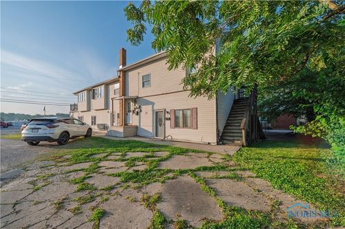 5912 Edgewater Dr, Toledo, OH, 43611-2400 | Card Image
