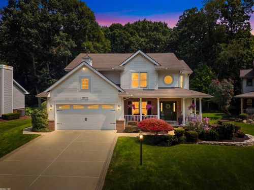12294 Parkside Cir, Washington Township, MI, 48094-2478 | Card Image