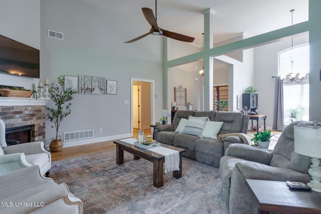 great room | Image 9