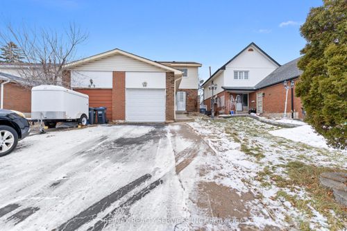 69 Kingswood Drive, Brampton, ON, L6V2X5 | Card Image