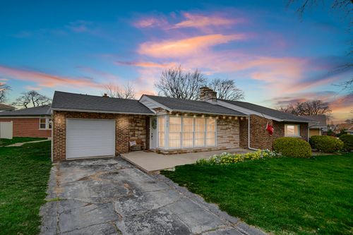 920 Theresa Ln, Chicago Heights, IL, 60411-2035 | Card Image