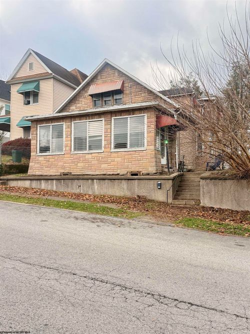 605 Walnut Ave, Fairmont, WV, 26554-2534 | Card Image