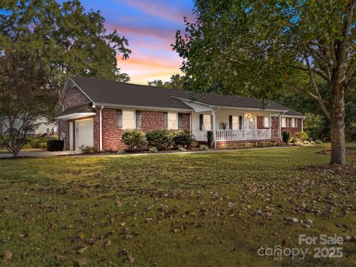 310 Jacobs Dr, Salisbury, NC, 28144-9464 | Card Image