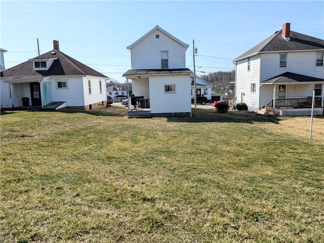 716 George St, House other with 2 bedrooms, 1 bathrooms and 2 parking in Scottdale PA | Image 17