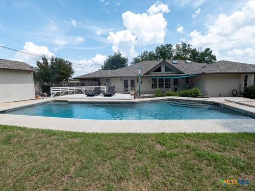 300 Las Plumas Dr, Georgetown, TX, 78628-1305 | Card Image