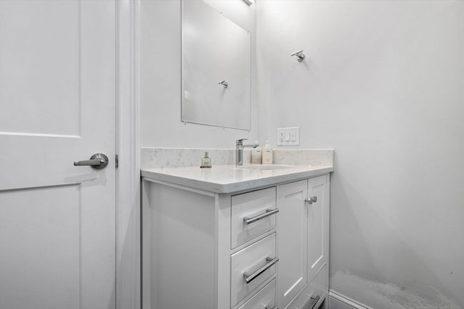 APT-4 - 148 Winthrop Shore Dr, Condo with 2 bedrooms, 2 bathrooms and 1 parking in Winthrop MA | Image 18