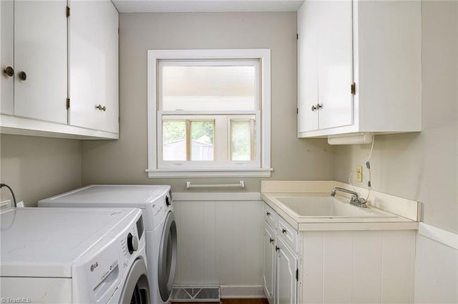 2021 Sunnybrook Dr, House other with 5 bedrooms, 3 bathrooms and null parking in Burlington NC | Image 21