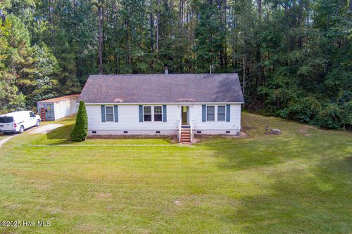 228 Croatan Dr, Swansboro, NC, 28584-8166 | Card Image