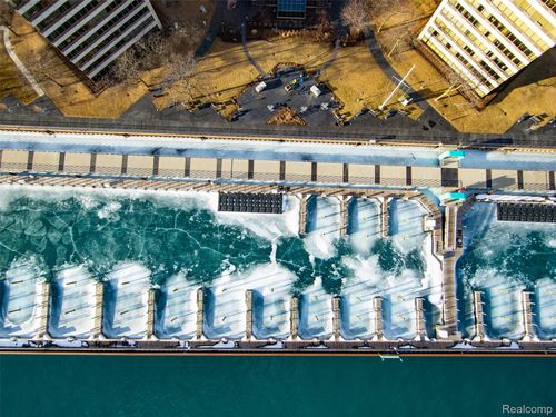 12i-1001 W Jefferson Ave, Detroit, MI, 48226-4508 | Card Image