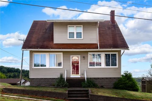 205 N Main St, Chicora, PA, 16025-3229 | Card Image