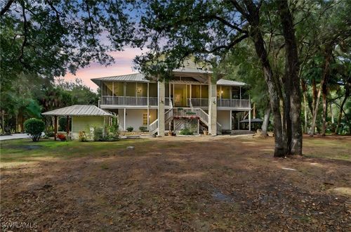 685 11th St Nw, NAPLES, FL, 34120-5083 | Card Image