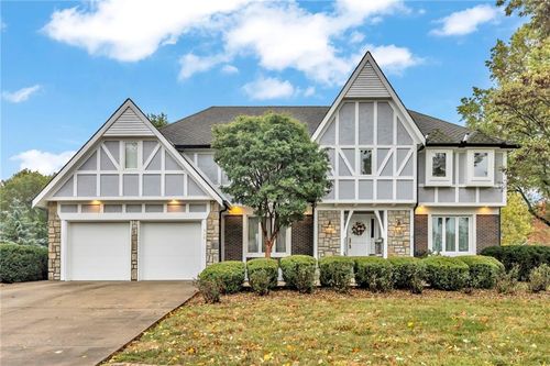 510 Opera House Ln, Odessa, MO, 64076-1614 | Card Image