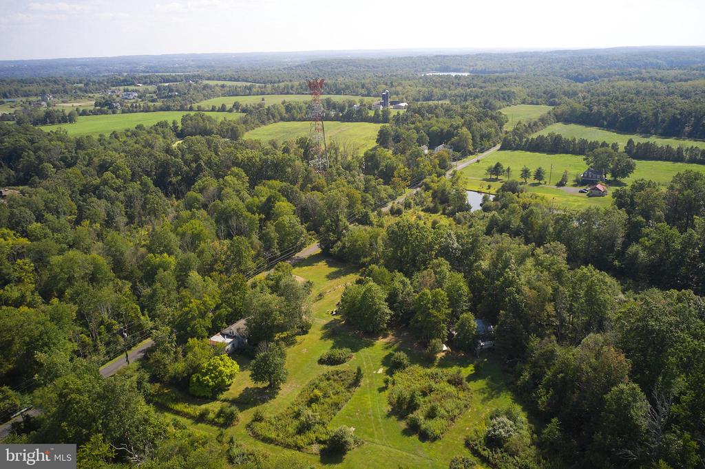 Tower Rd, Ottsville, PA 18942
