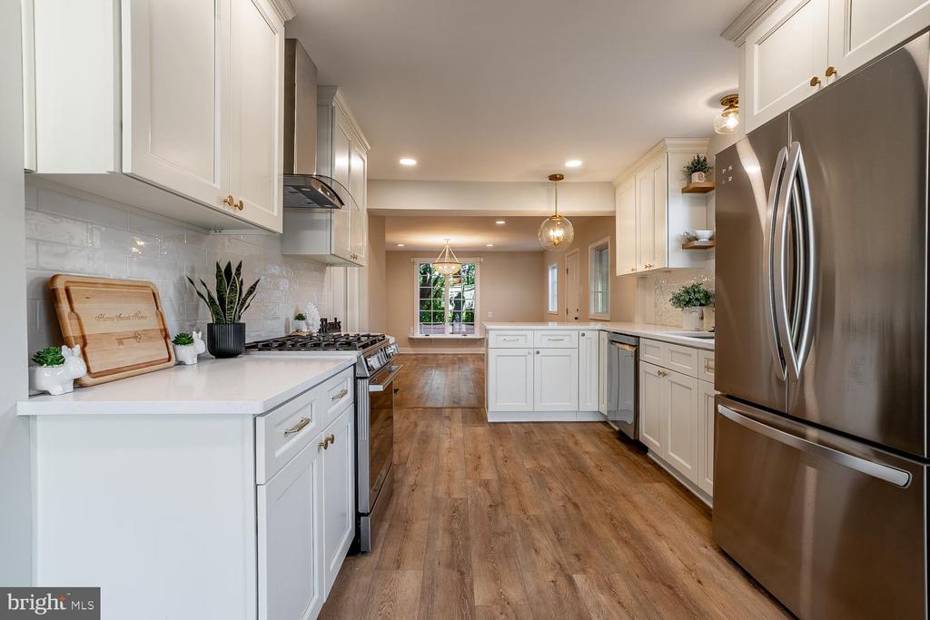 Residential in MAPLE SHADE 4