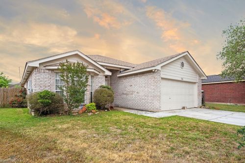1516 Gunnison Cv, Lockhart, TX, 78644-2494 | Card Image