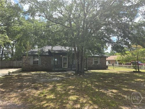 218 Kevin Rd, Hinesville, GA, 31313-8738 | Card Image