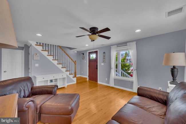106 S Barnegat Ave, House other with 5 bedrooms, 2 bathrooms and null parking in Surf City NJ | Image 9