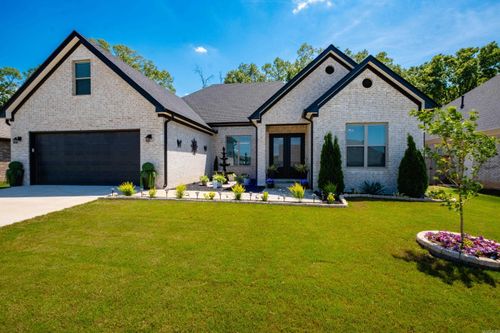 86 Lucia Ln, Maumelle, AR, 72113-7627 | Card Image