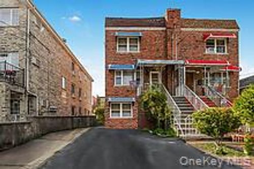 2937 Laconia Ave, Bronx, NY, 10469-1418 | Card Image
