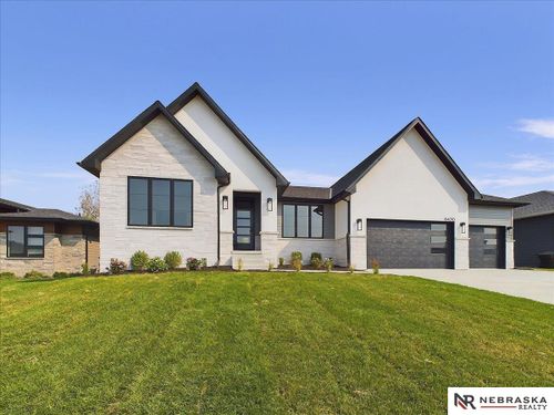 6400 S 90th Street, Lincoln, NE, 68510 | Card Image