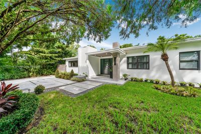 6101 Sw 44th Ter, House other with 4 bedrooms, 2 bathrooms and null parking in Miami FL | Image 3