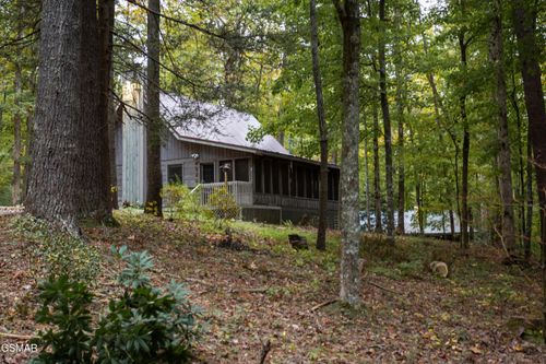 2069 Little Creek Way, Sevierville, TN, 37862-7690 | Card Image