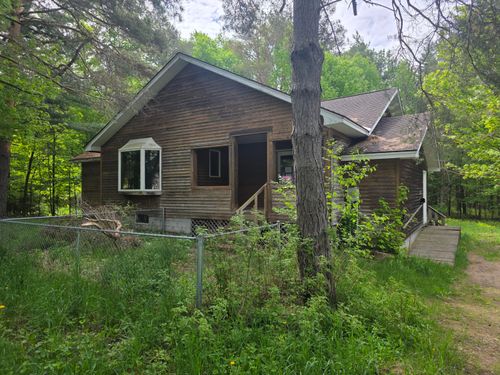 15 Brentwood Ave, Tupper Lake, NY, 12986-1512 | Card Image