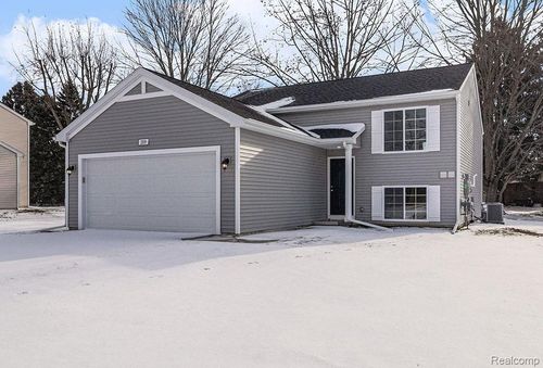 209 Kingsberry Ct, Blissfield, MI, 49228-1255 | Card Image