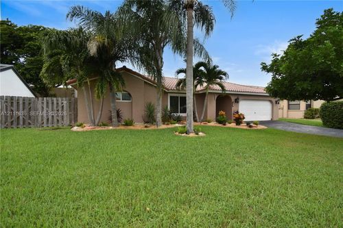 6671 W Wedgewood Ave, Davie, FL, 33331-2915 | Card Image