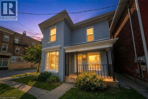 74 Erie Ave, Brantford, ON, N3S2E9 | Card Image