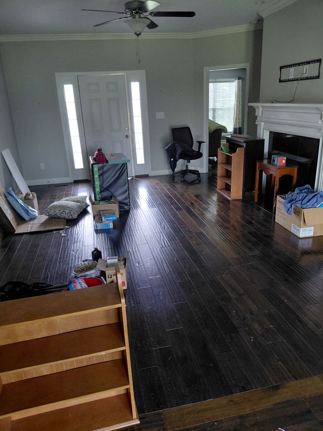 Living room with crown molding. | Image 5