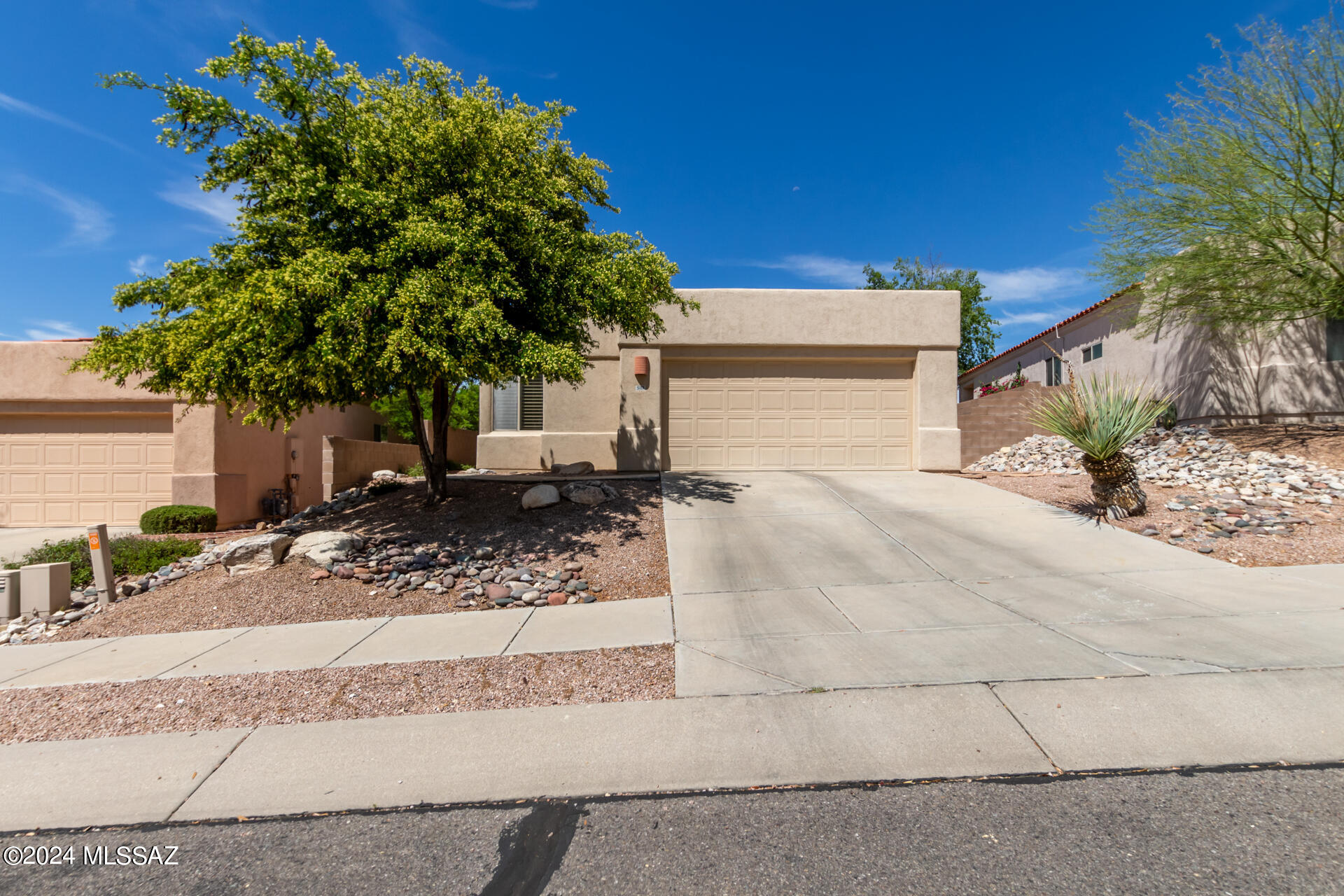 Sabino Fairway Pl, Tucson, AZ 85749