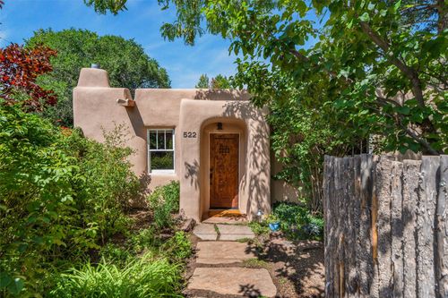 522 Douglas Street, Santa Fe, NM, 87505 | Card Image