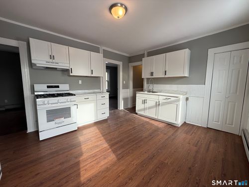 2-130 West Ave, Stratford, CT, 06615-6128 | Card Image