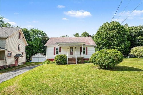 213 Morrison Ave, Ellwood City, PA, 16117-2685 | Card Image