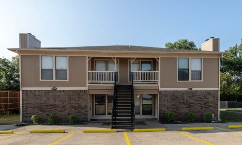 8109 Foxfire Ln, White Settlement, TX, 76108-1171 | Card Image