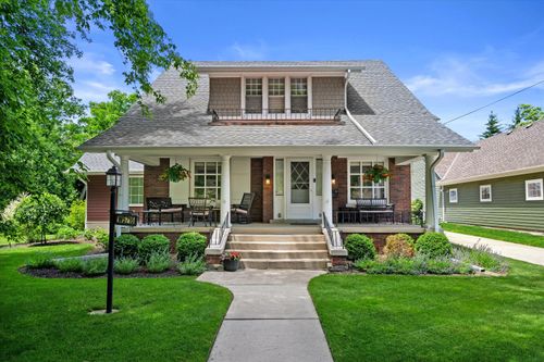 N65W5716 Columbia Rd, Cedarburg, WI, 53012-2132 | Card Image