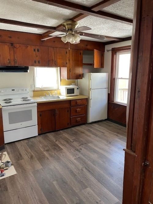 2-10 1/2 Bentley St, Salem, MA, 01970 | Card Image