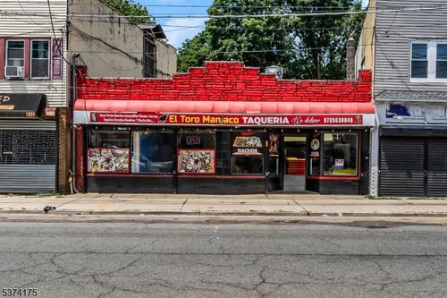 1011 E 2nd St, Plainfield, NJ, 07062-1417 | Card Image